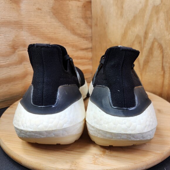 Adidas Ultraboost 21 - Picture 6 of 10